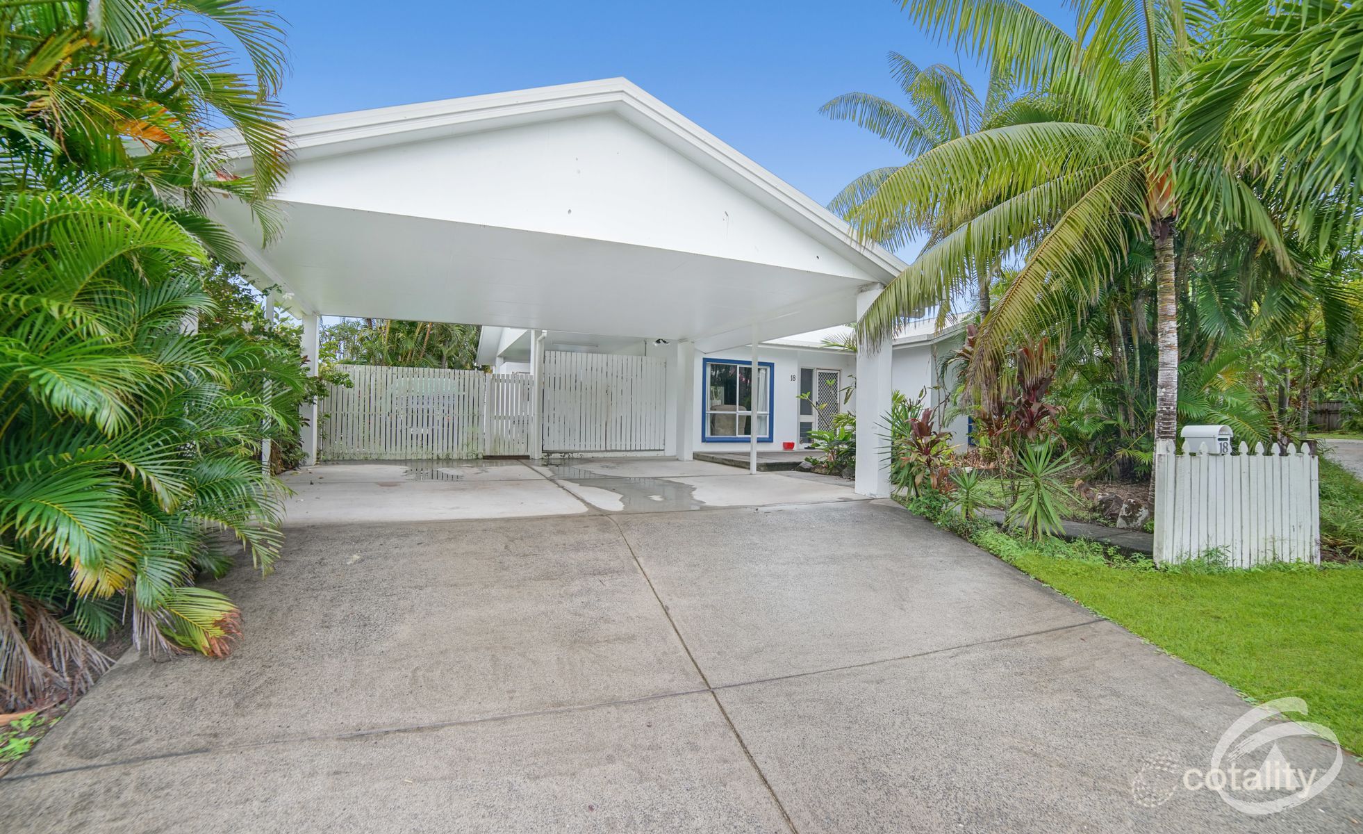 18 Whale Cl, Kewarra Beach, QLD 4879