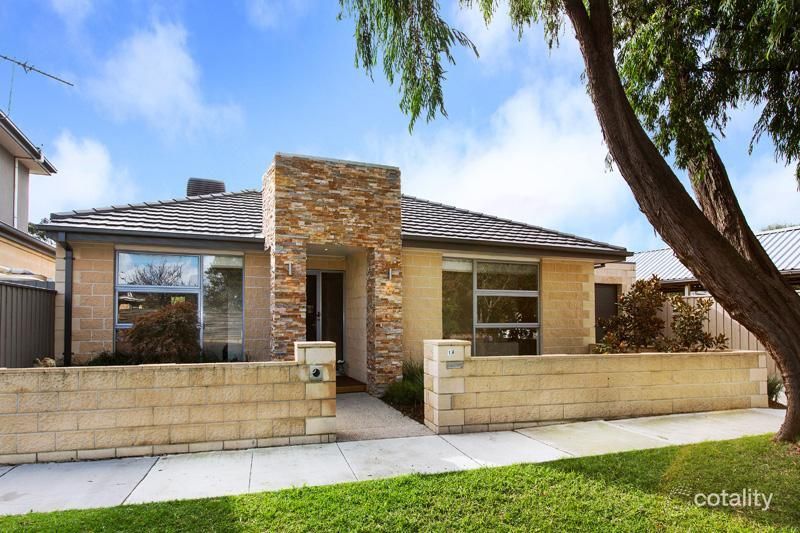 1a Holt Ct, Mordialloc, VIC 3195