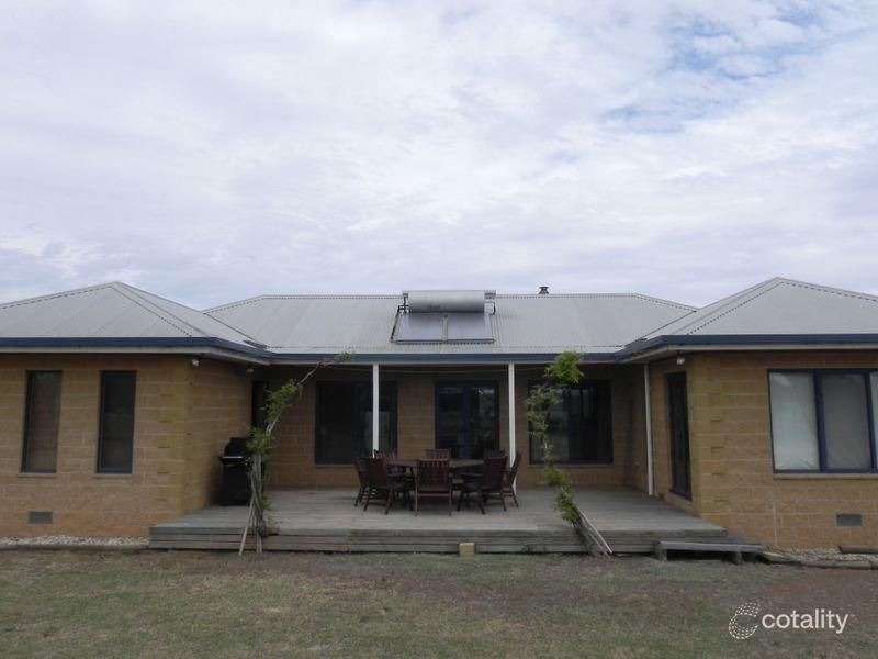 22 Algie Rd, Wood Wood, VIC 3596