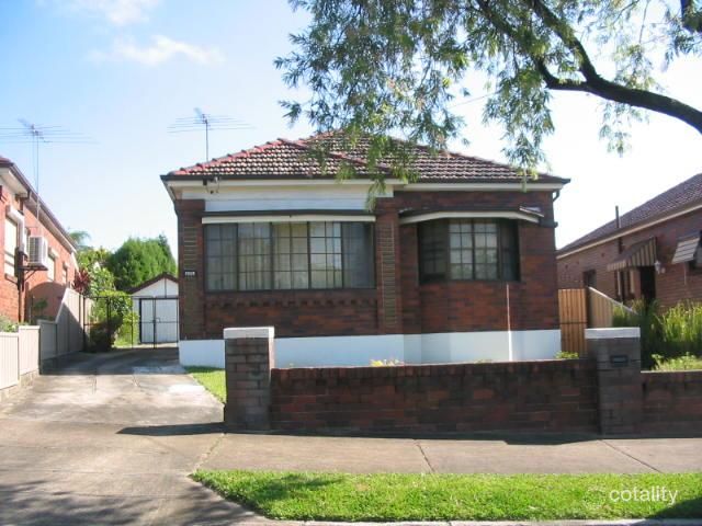 4 Gornall Ave, Earlwood, NSW 2206