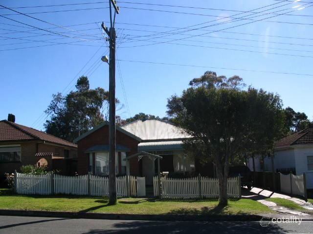 24 Annie St, Corrimal, NSW 2518