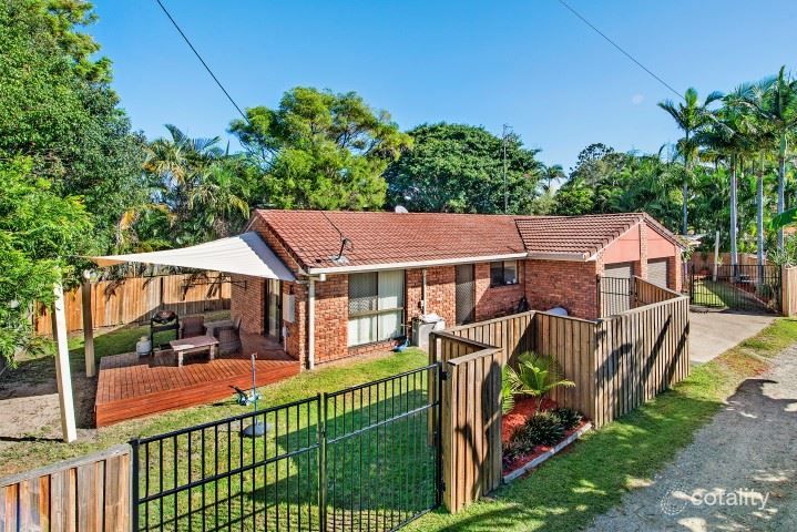 32a Huth St, Labrador, QLD 4215
