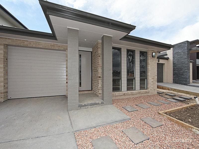 16 Loma Rudduck St, Forde, ACT 2914