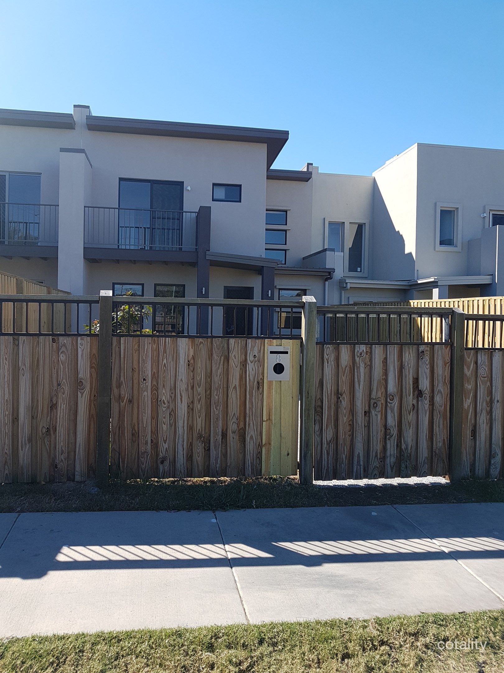 8 Napier Cct, Silkstone, QLD 4304