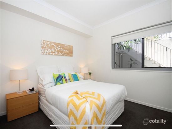 2/62 Waldheim St, Annerley, QLD 4103