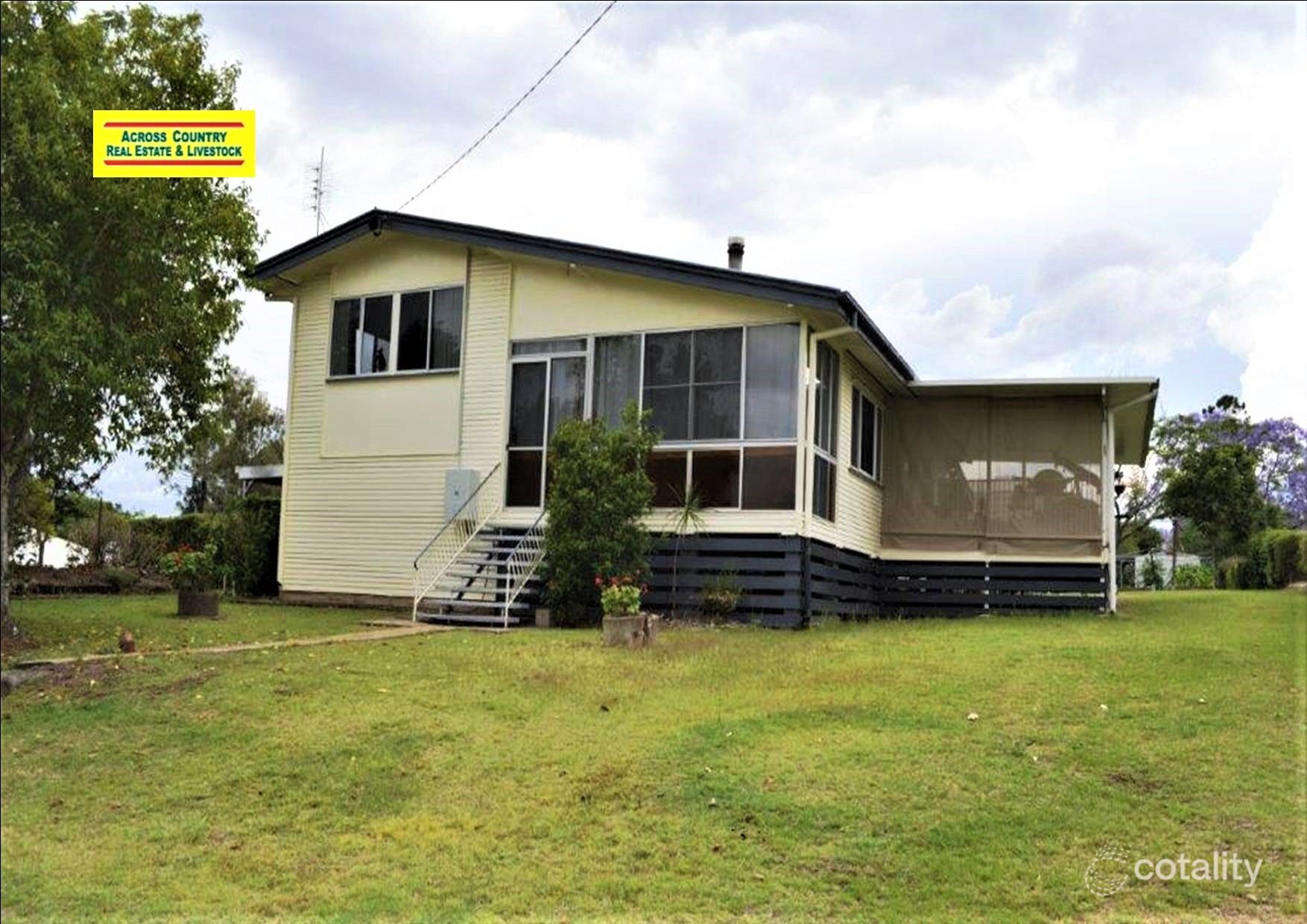 18 Stephens St E, Murgon, QLD 4605