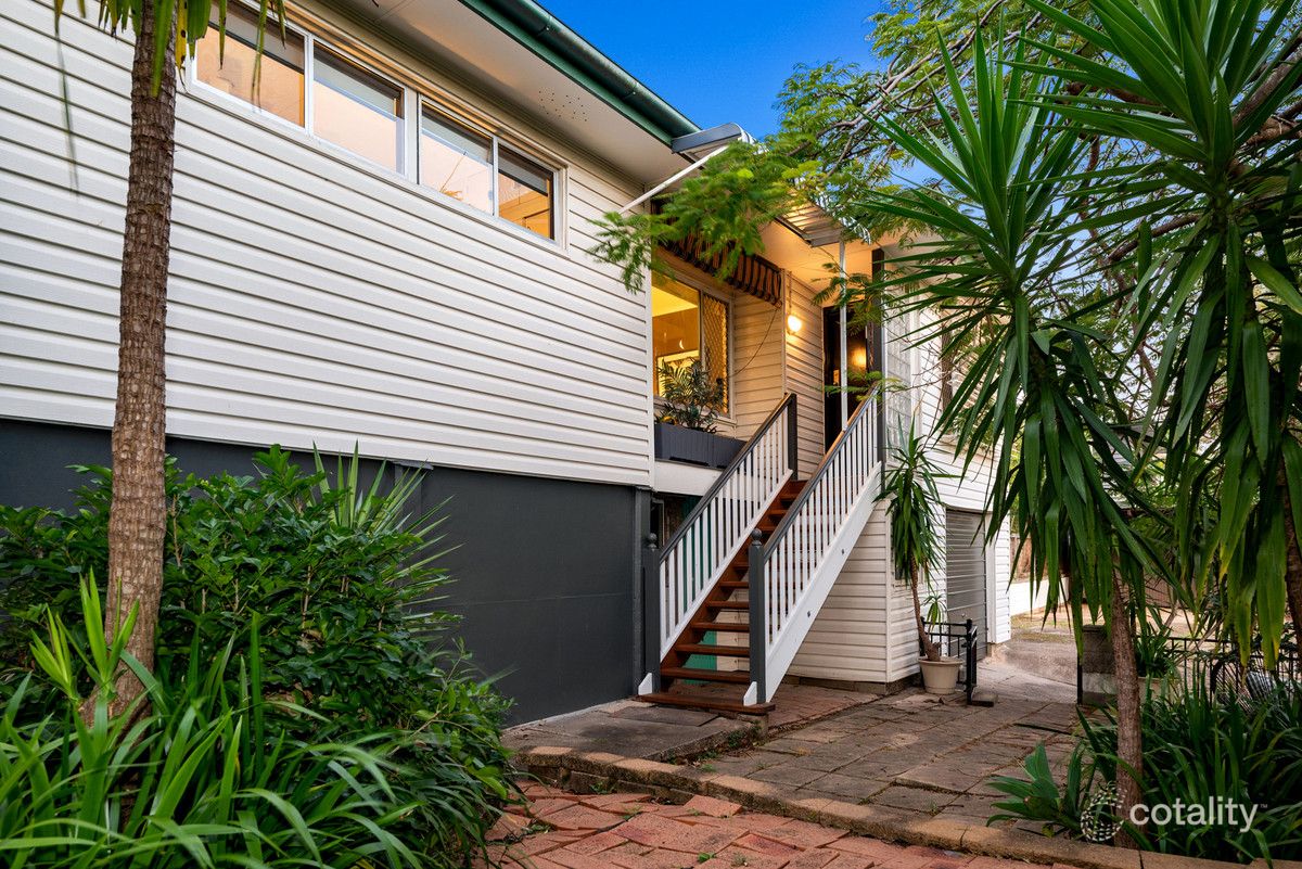 111 Nursery Rd, Holland Park West, QLD 4121