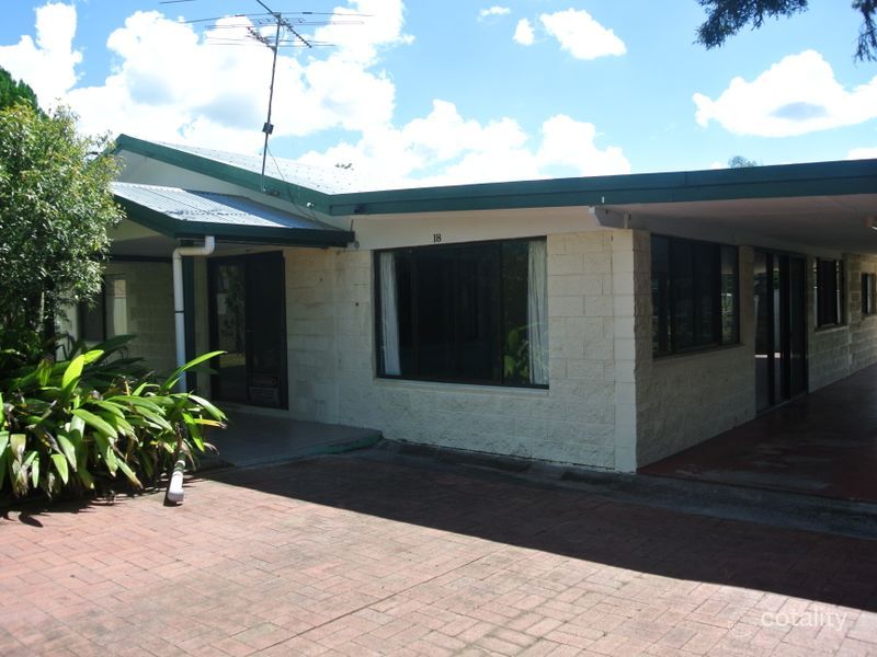 18 Hickman St, Bororen, QLD 4678