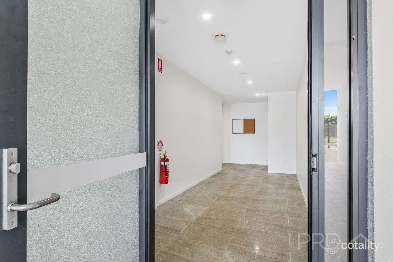 1/143 Esplanade, Redland Bay, QLD 4165