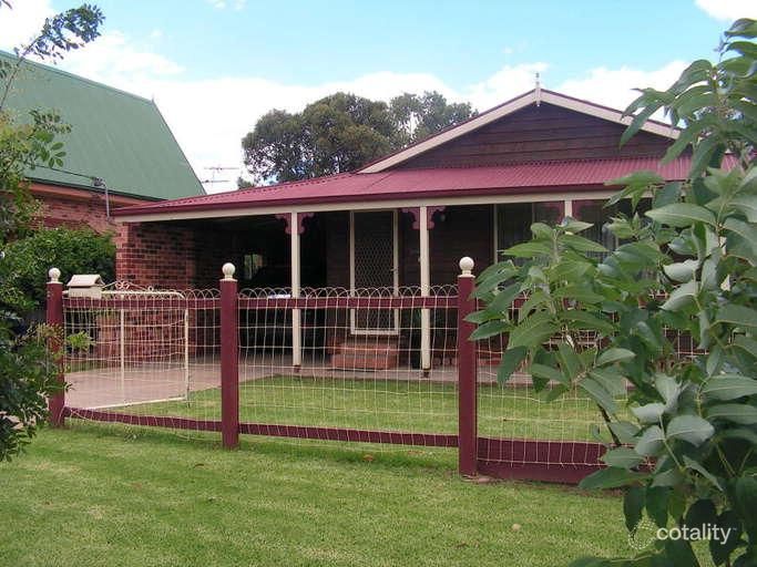 28 Berkley St, Forbes, NSW 2871