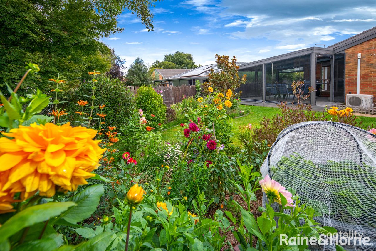 15 Acacia Ct, Gisborne, VIC 3437