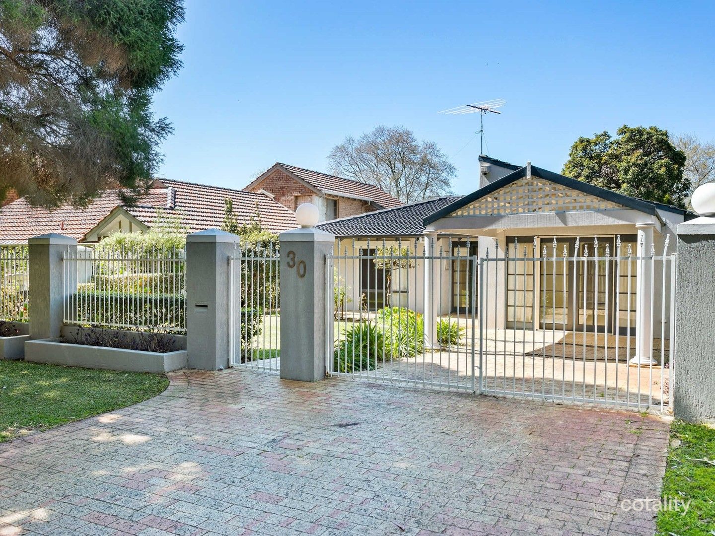 30 Halesworth Rd, Jolimont, WA 6014