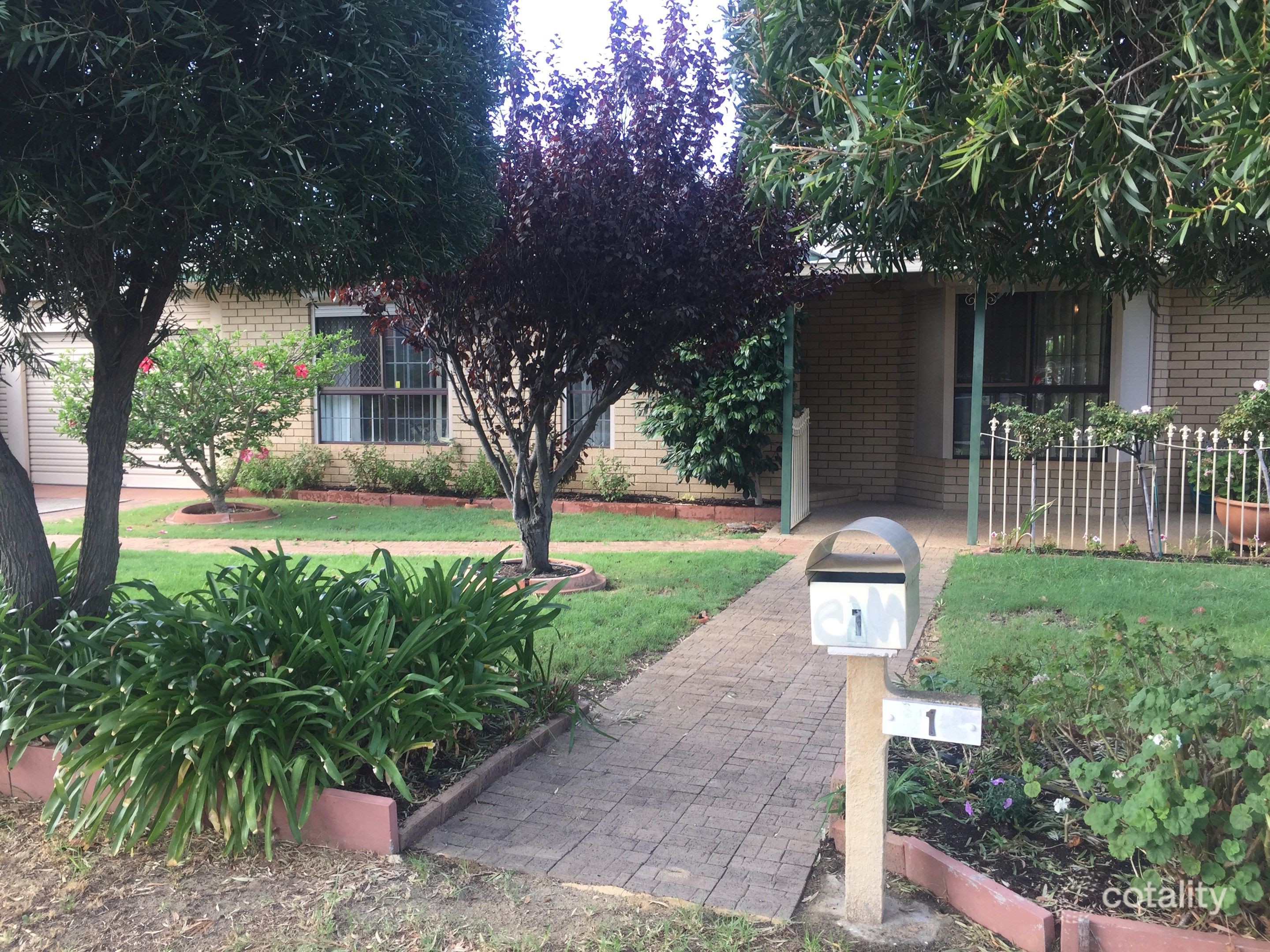 1 Dagenham Cres, Midvale, WA 6056