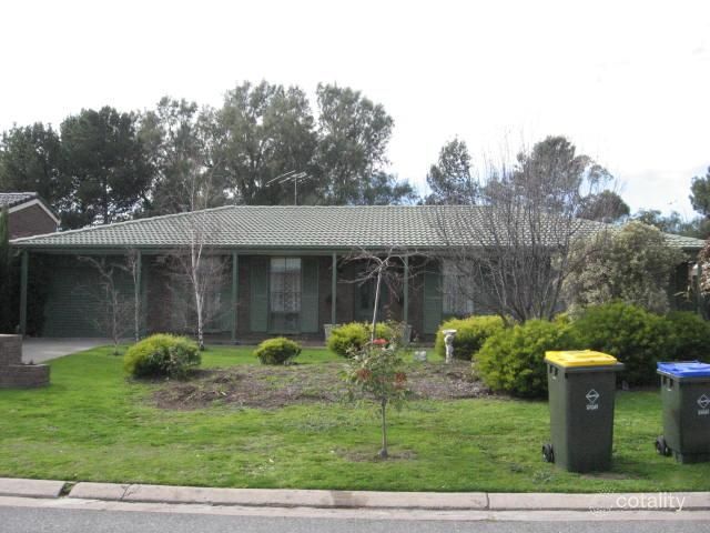 17 Mariners Cres, West Lakes, SA 5021
