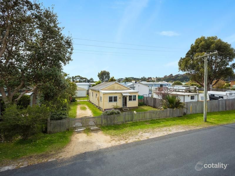 4 Barker Pde, Narooma, NSW 2546