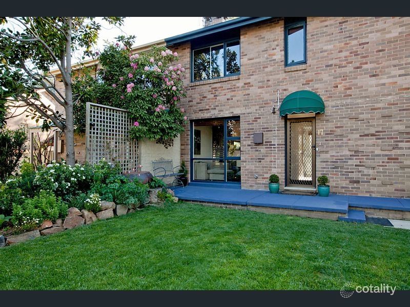 17 Lowrie St, Dickson, ACT 2602