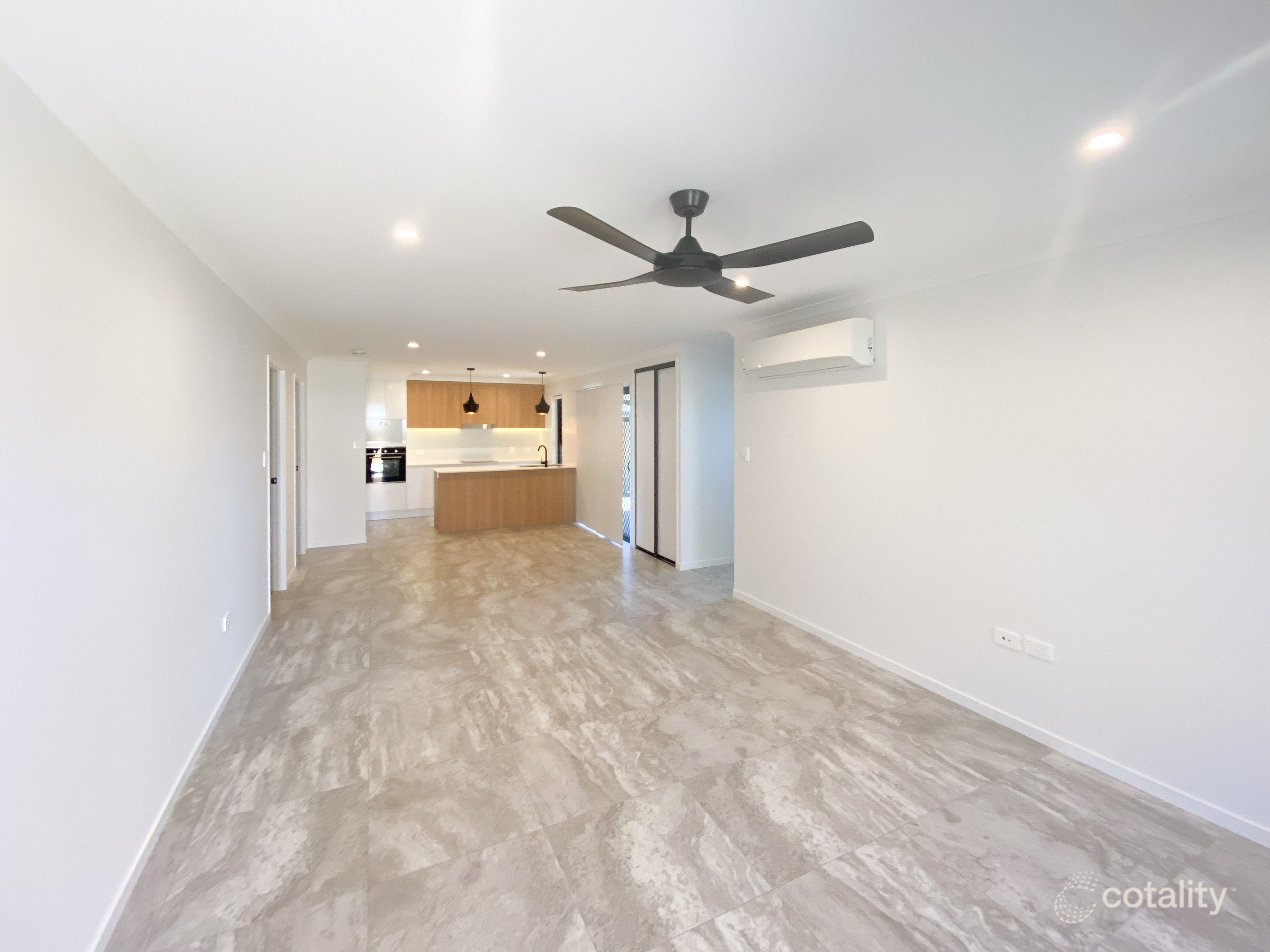 2/17 Robert St, Bundaberg South, QLD 4670