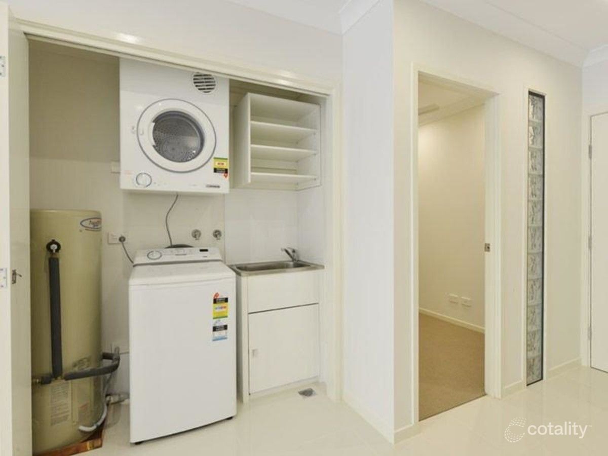 2/255 Wynnum Rd, Norman Park, QLD 4170
