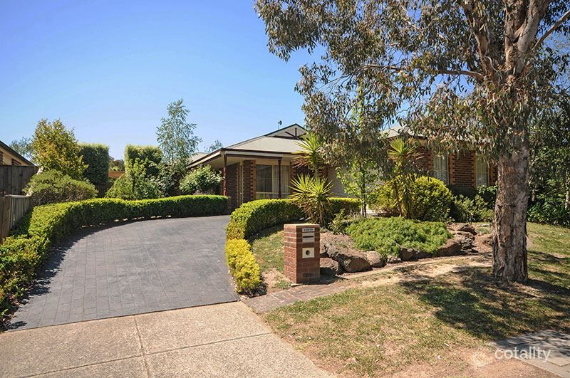 40 Hannora Cres, Croydon, VIC 3136
