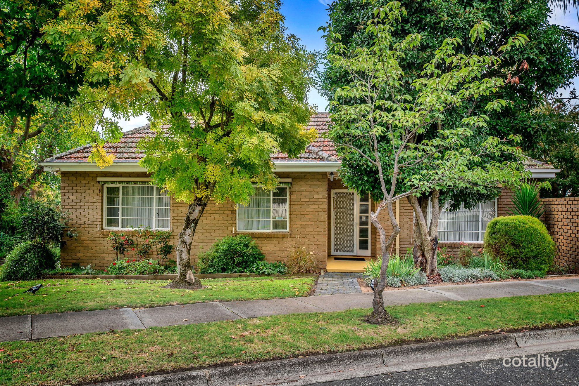 2 Garden Ave, Mitcham, VIC 3132