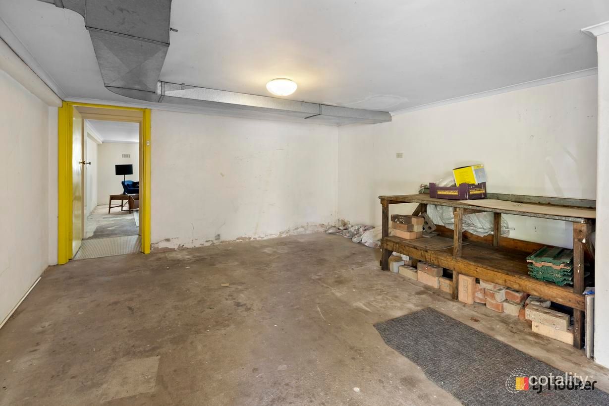 4 Caley Cres, Narrabundah, ACT 2604