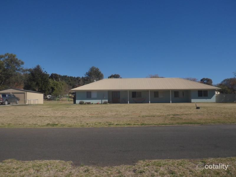 8 Lynn St, Canowindra, NSW 2804