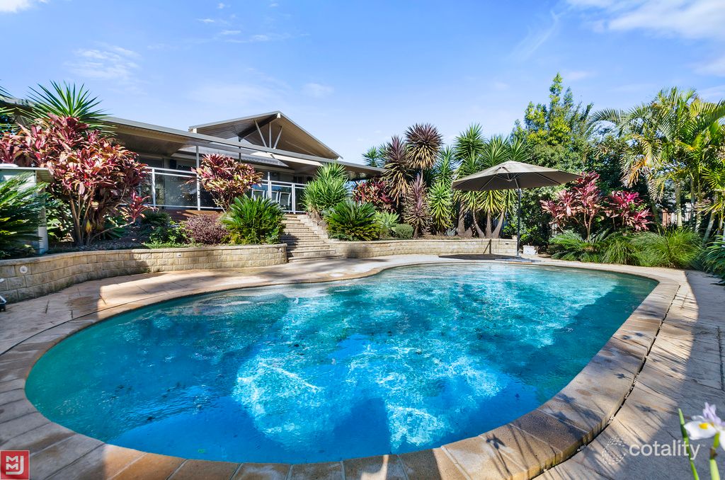 2 Meads Ave, Tarrawanna, NSW 2518