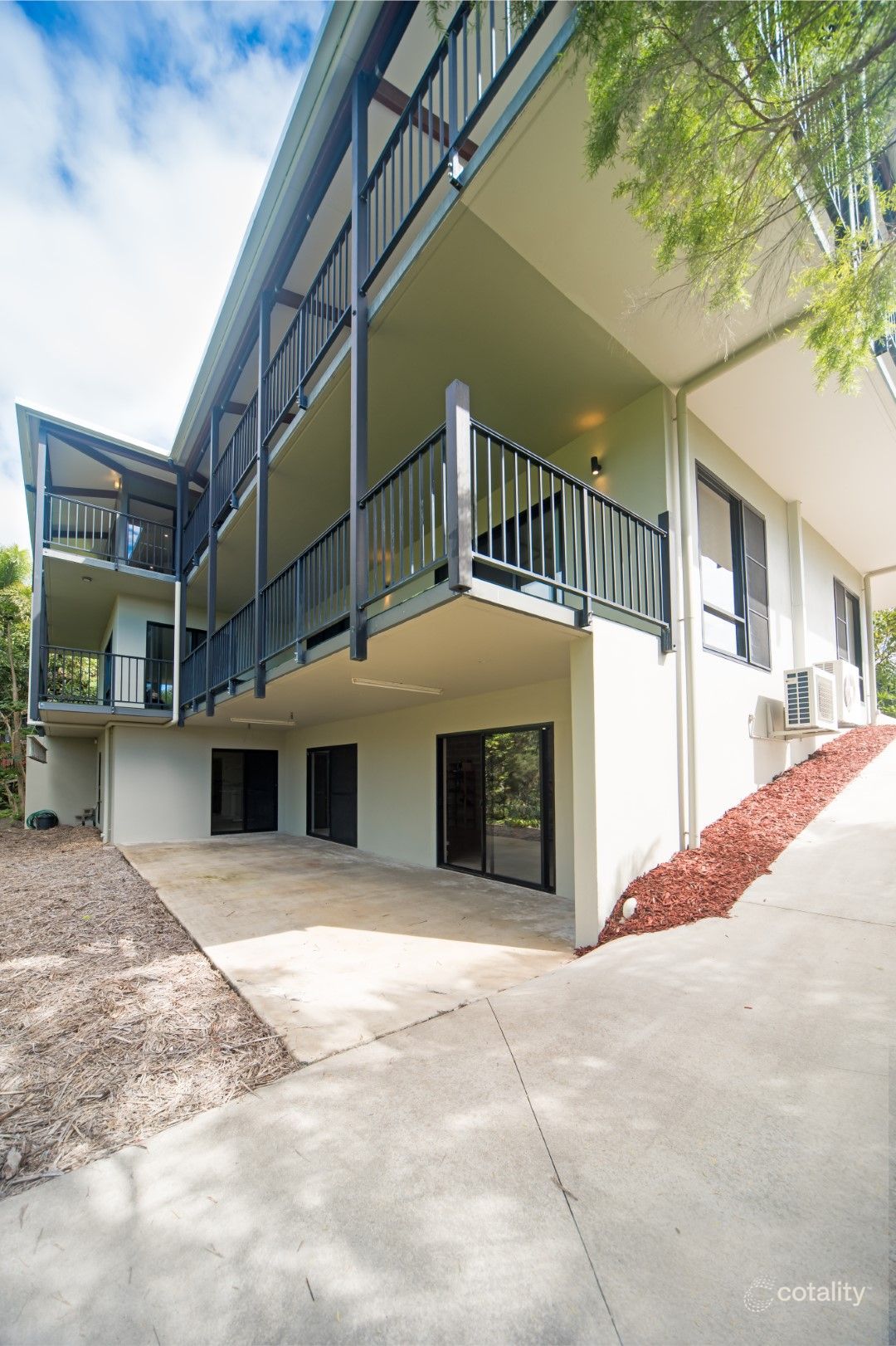 28/14 Hamilton Ave, Cannonvale, QLD 4802