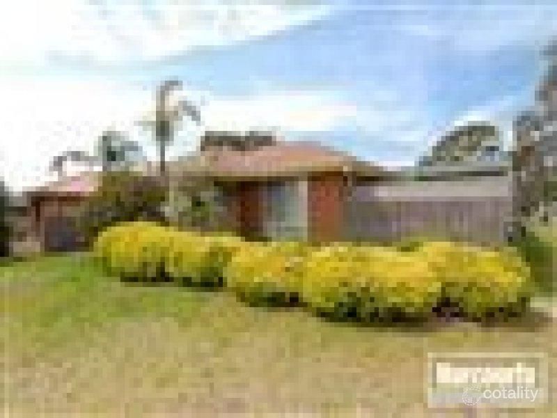 8 Perkins Dr, Carrum Downs, VIC 3201