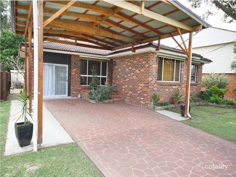 29 Clare Cres, Berkeley Vale, NSW 2261