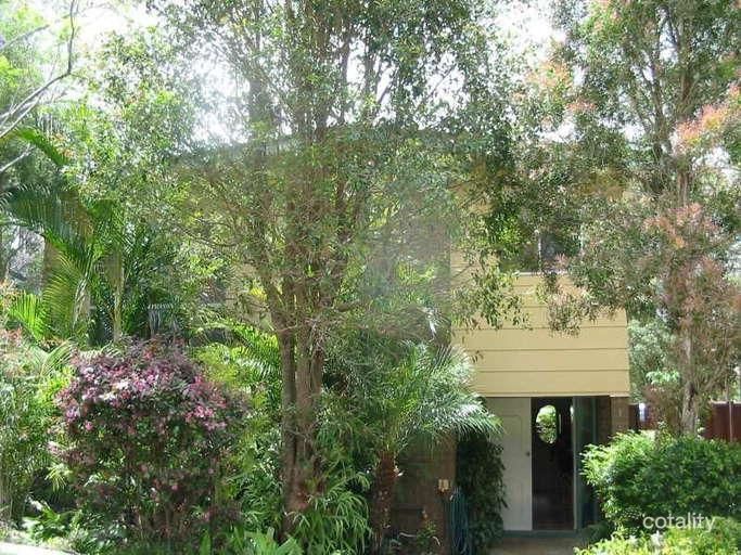 24 Yanderra Ave, Arana Hills, QLD 4054