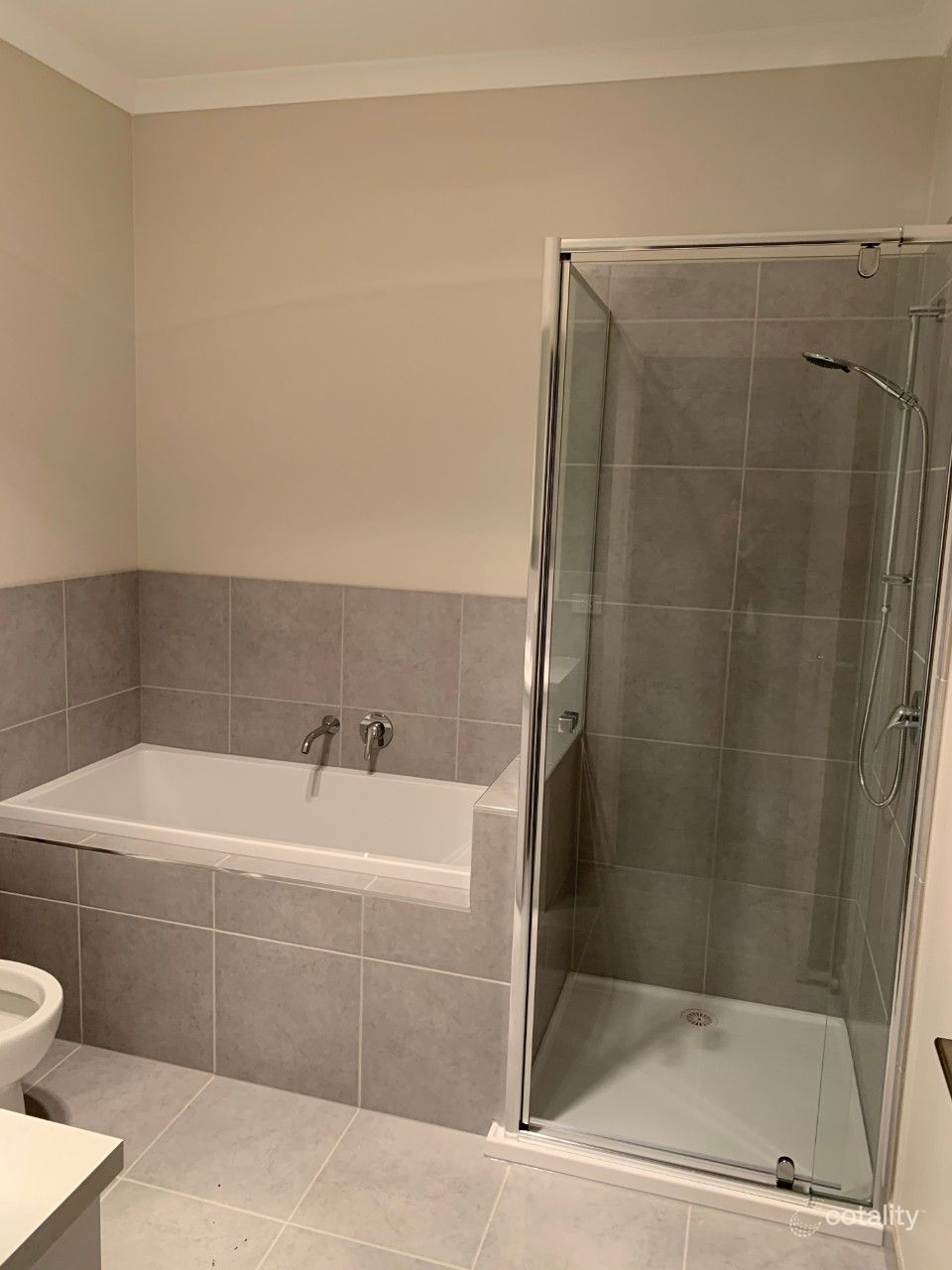 2/4 Walmer Rd, Derrimut, VIC 3026