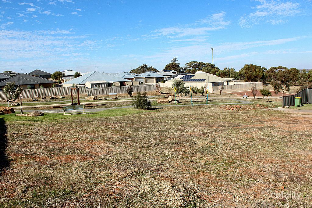 10 Birdie Pl, Northam, WA 6401