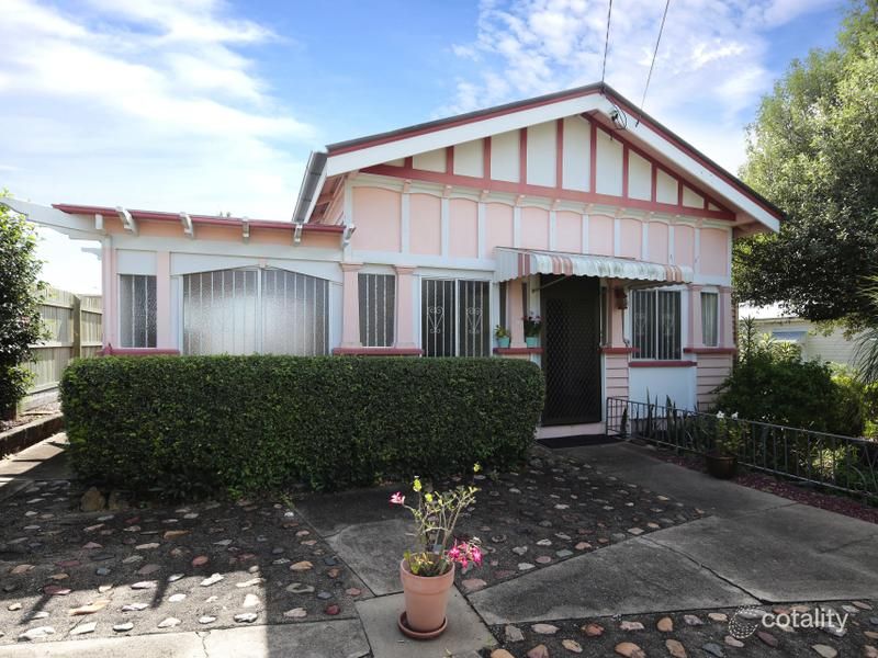 3 Karragaroo St, Eastern Heights, QLD 4305