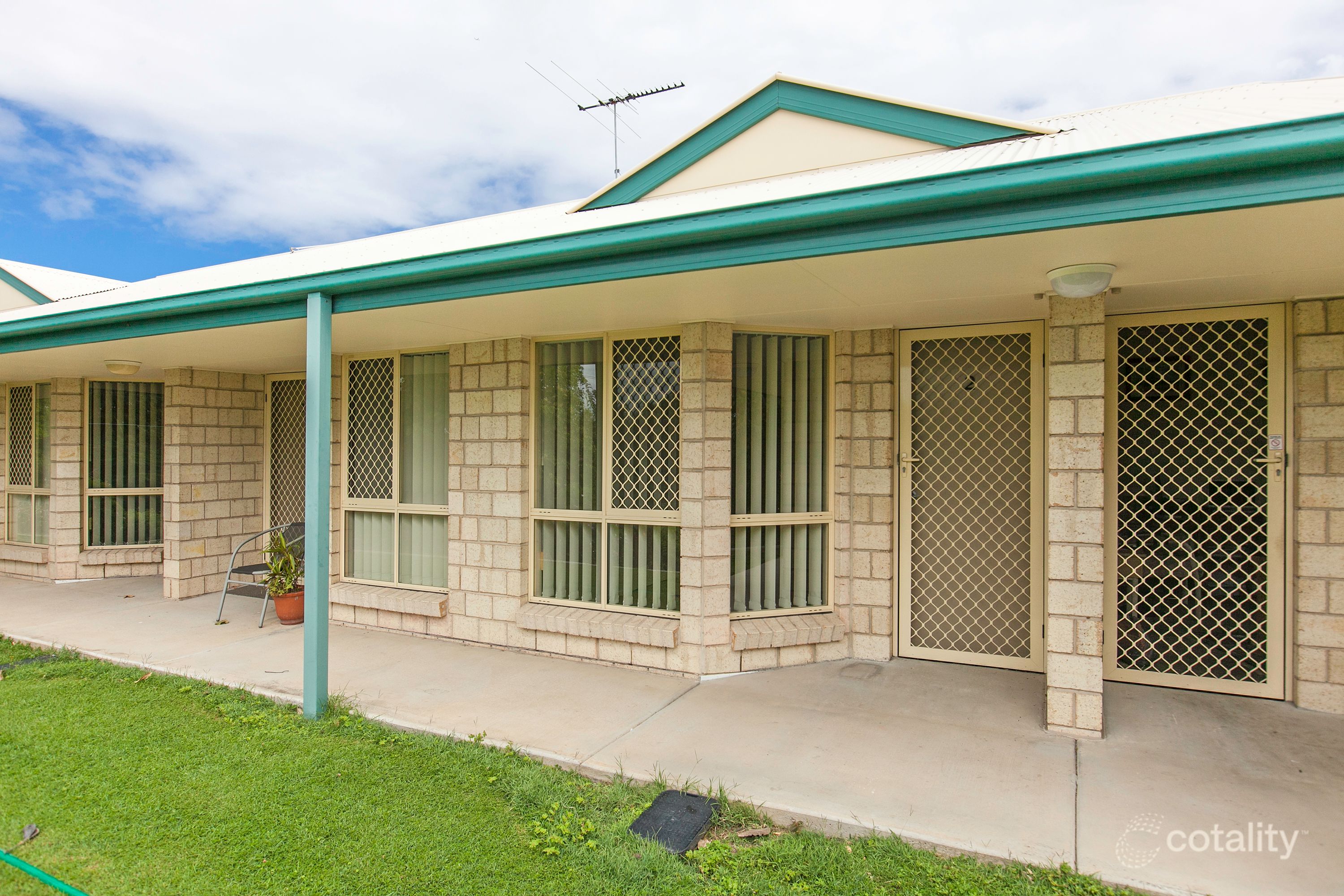 2/10 Federation St, Wynnum West, QLD 4178