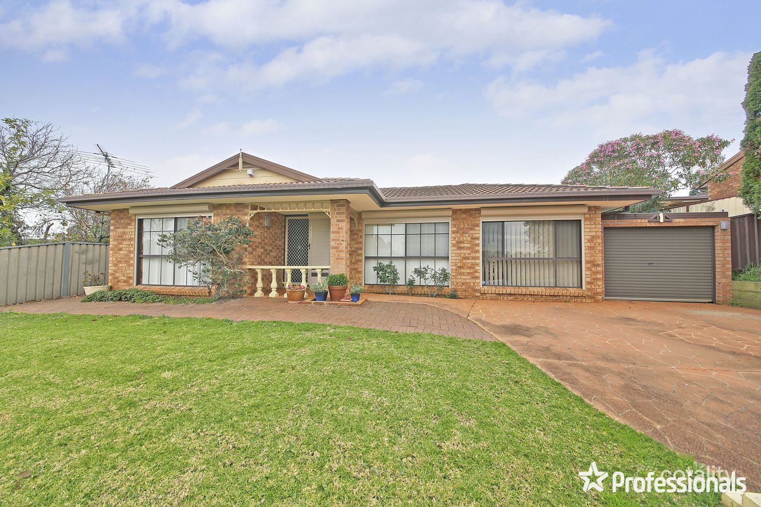 11 Codlin St, Ambarvale, NSW 2560