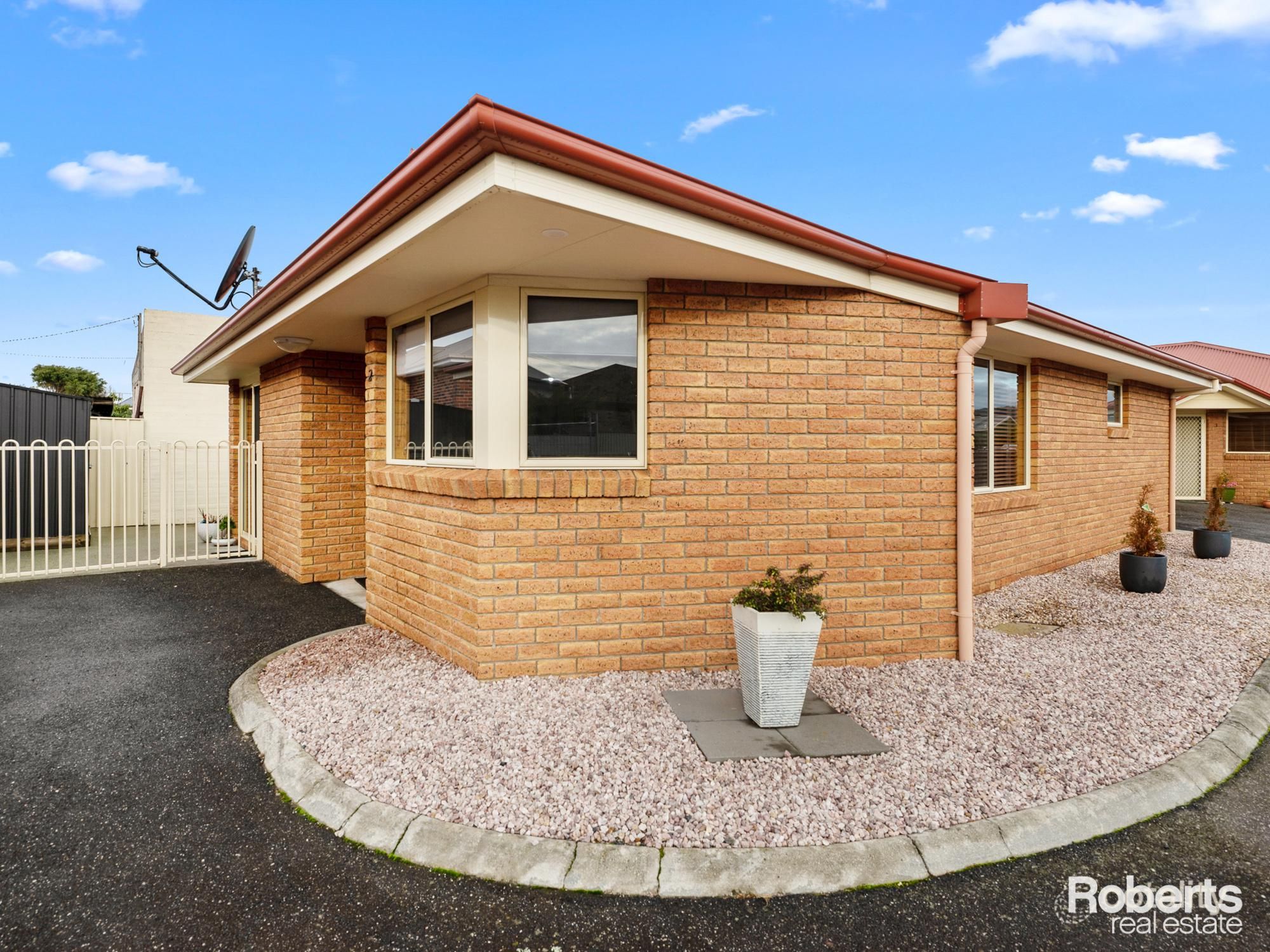 2/111 Steele St, Devonport, TAS 7310