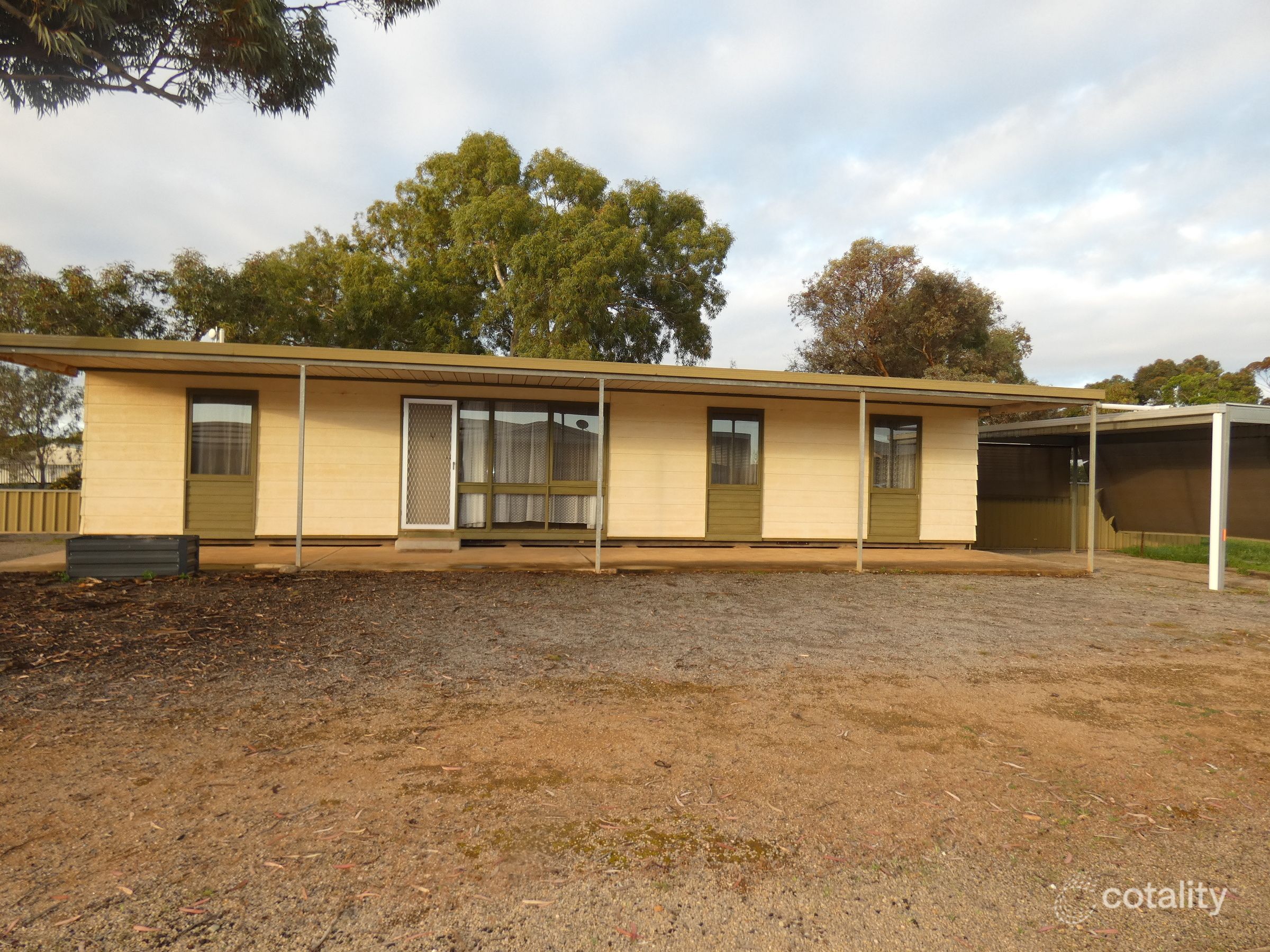 8 Sinclair St, Crystal Brook, SA 5523
