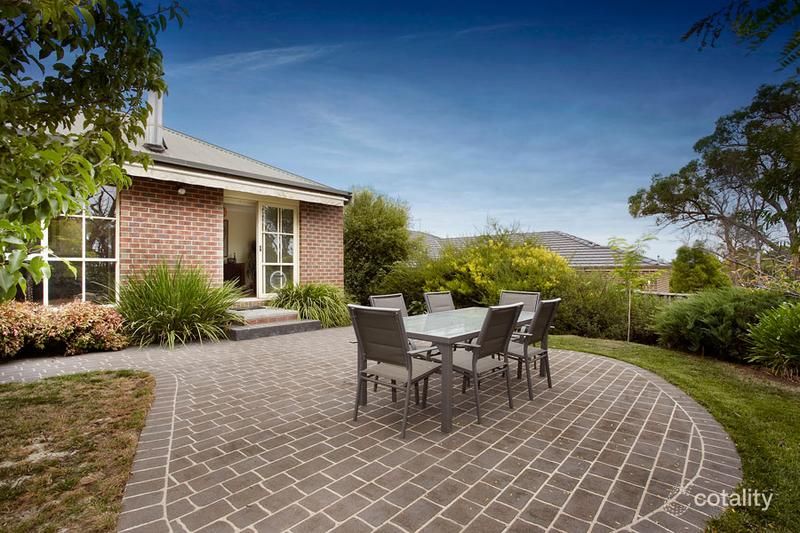 4 Benjamin Ch, Mooroolbark, VIC 3138