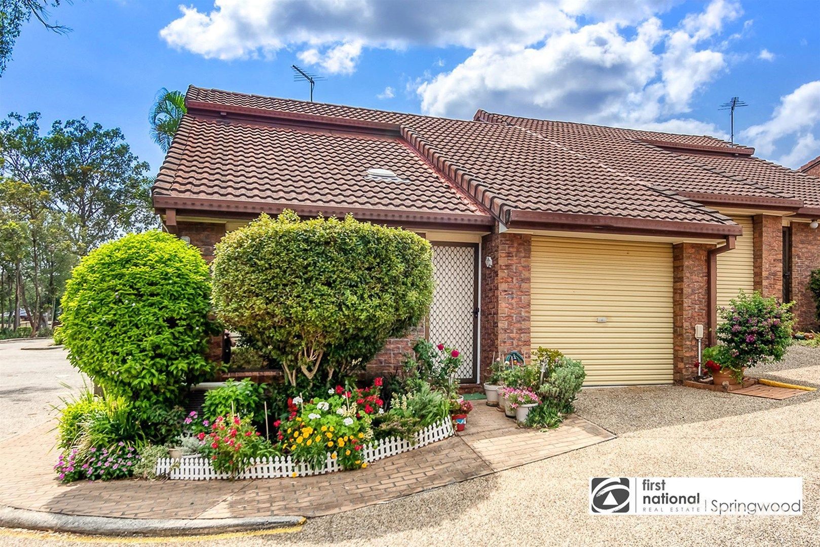 17/93 Barbaralla Dr, Springwood, QLD 4127