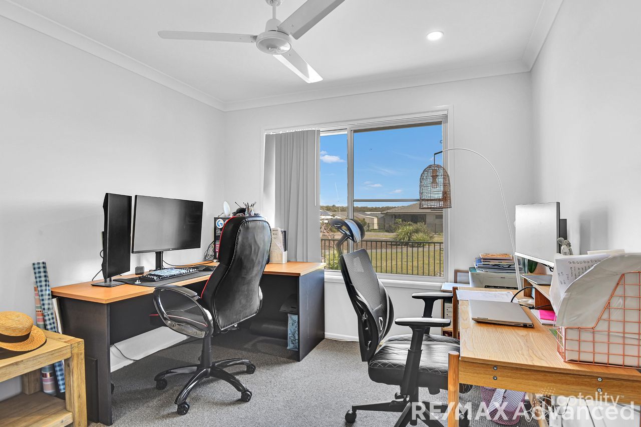 21 Glenbrook St, Ningi, QLD 4511
