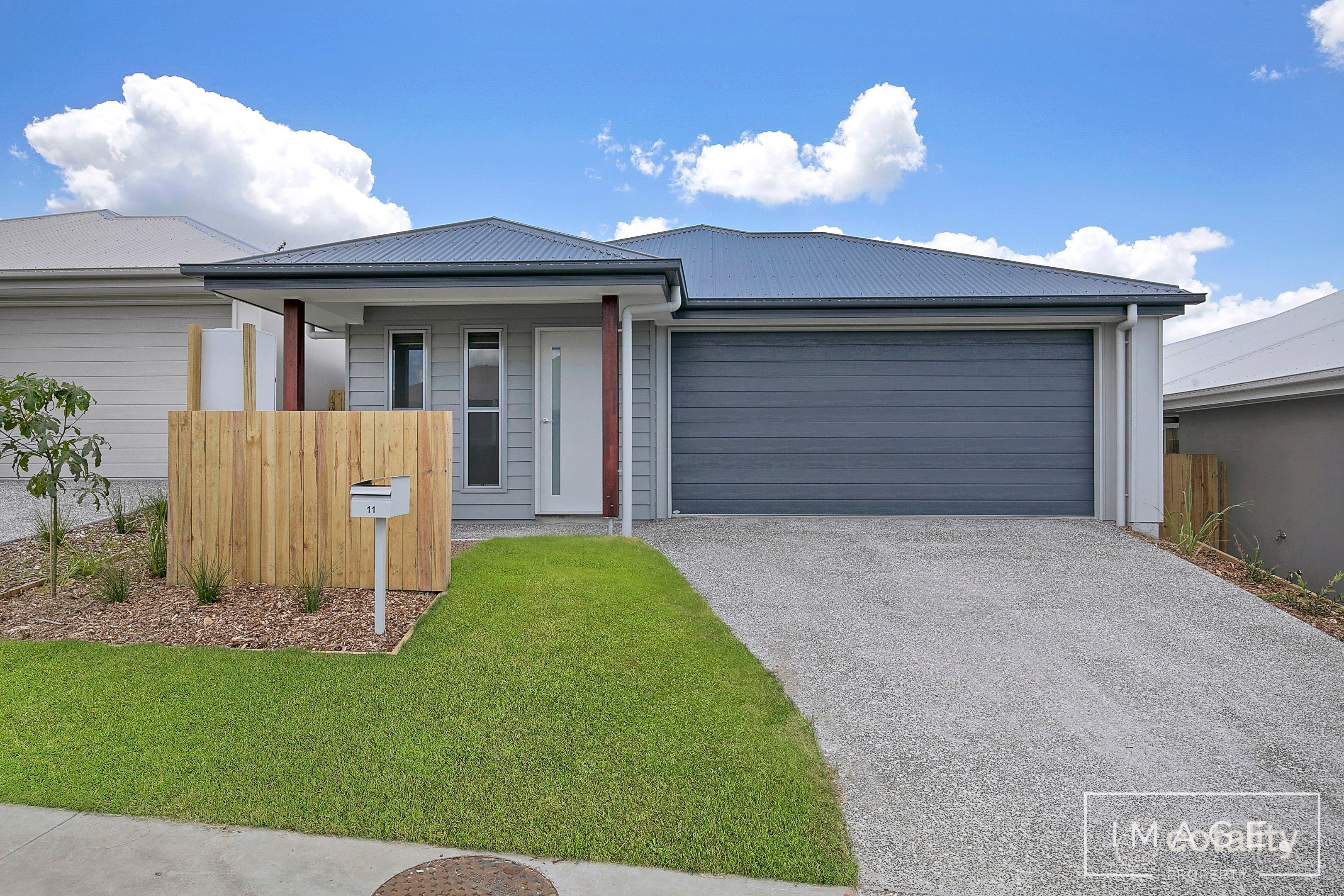 11 Finch Cct, Flagstone, QLD 4280