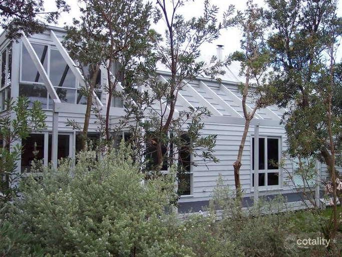 5 Trelawny Ave, Sandy Point, VIC 3959
