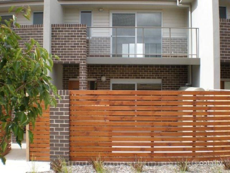 2/33 Ronald Walker St, Casey, ACT 2913