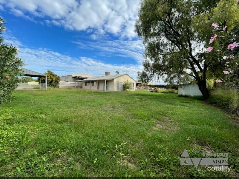 8 Wilga St, Blackwater, QLD 4717