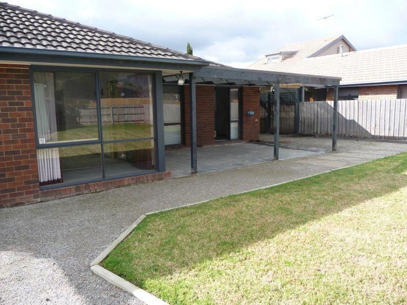 172 Waradgery Dr, Rowville, VIC 3178