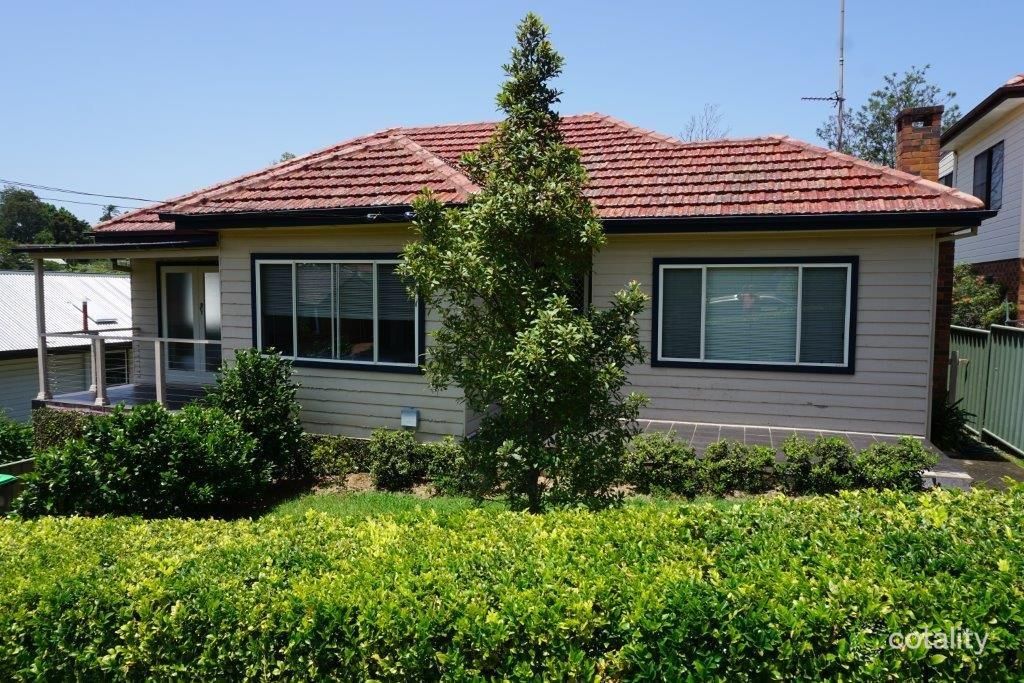 13 Koorabel Ave, West Wollongong, NSW 2500