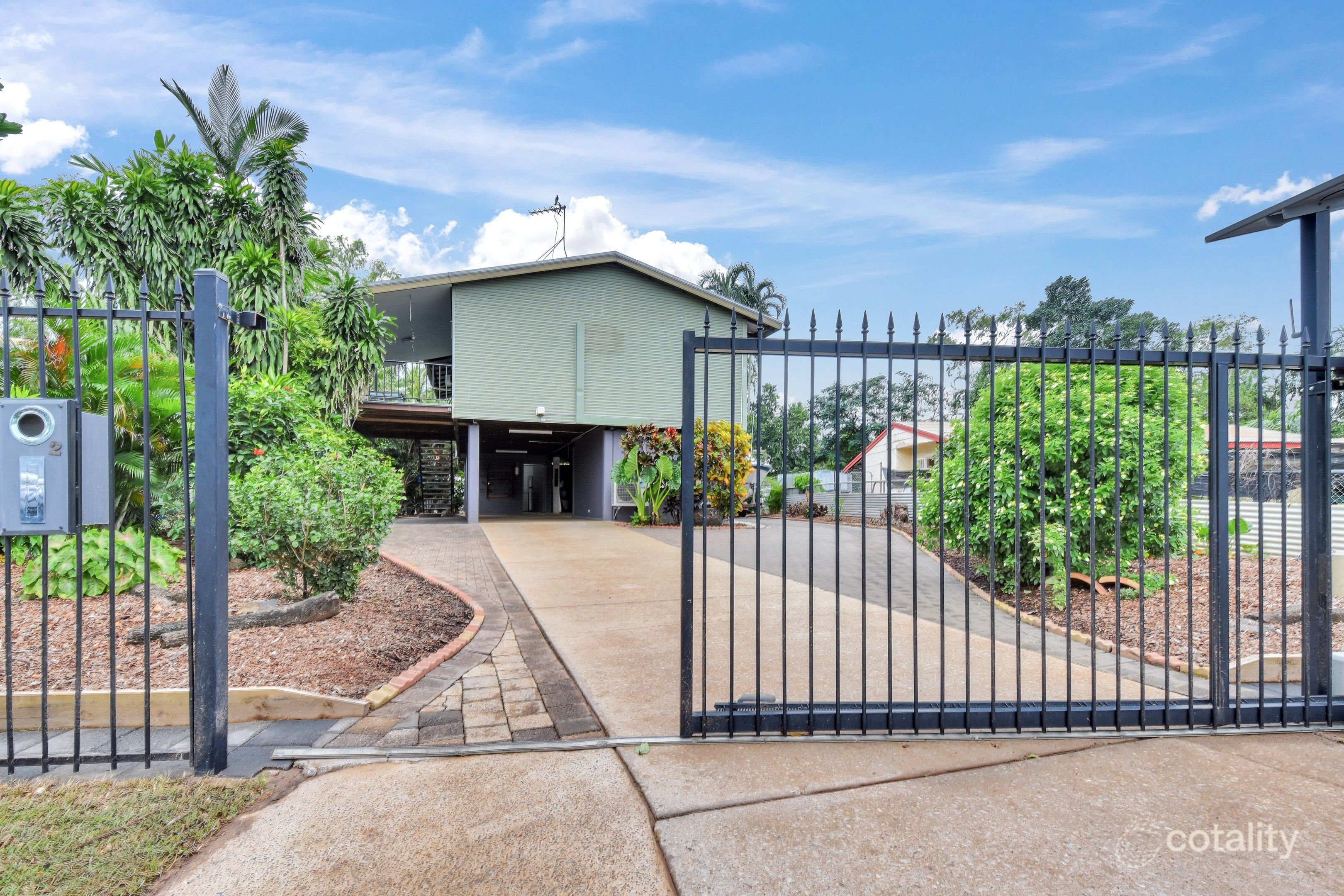 2 Cycas Ct, Moulden, NT 0830