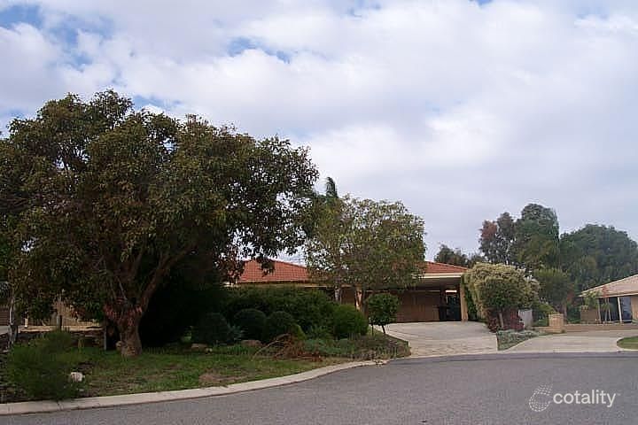 15 Thatched Ct, Bibra Lake, WA 6163