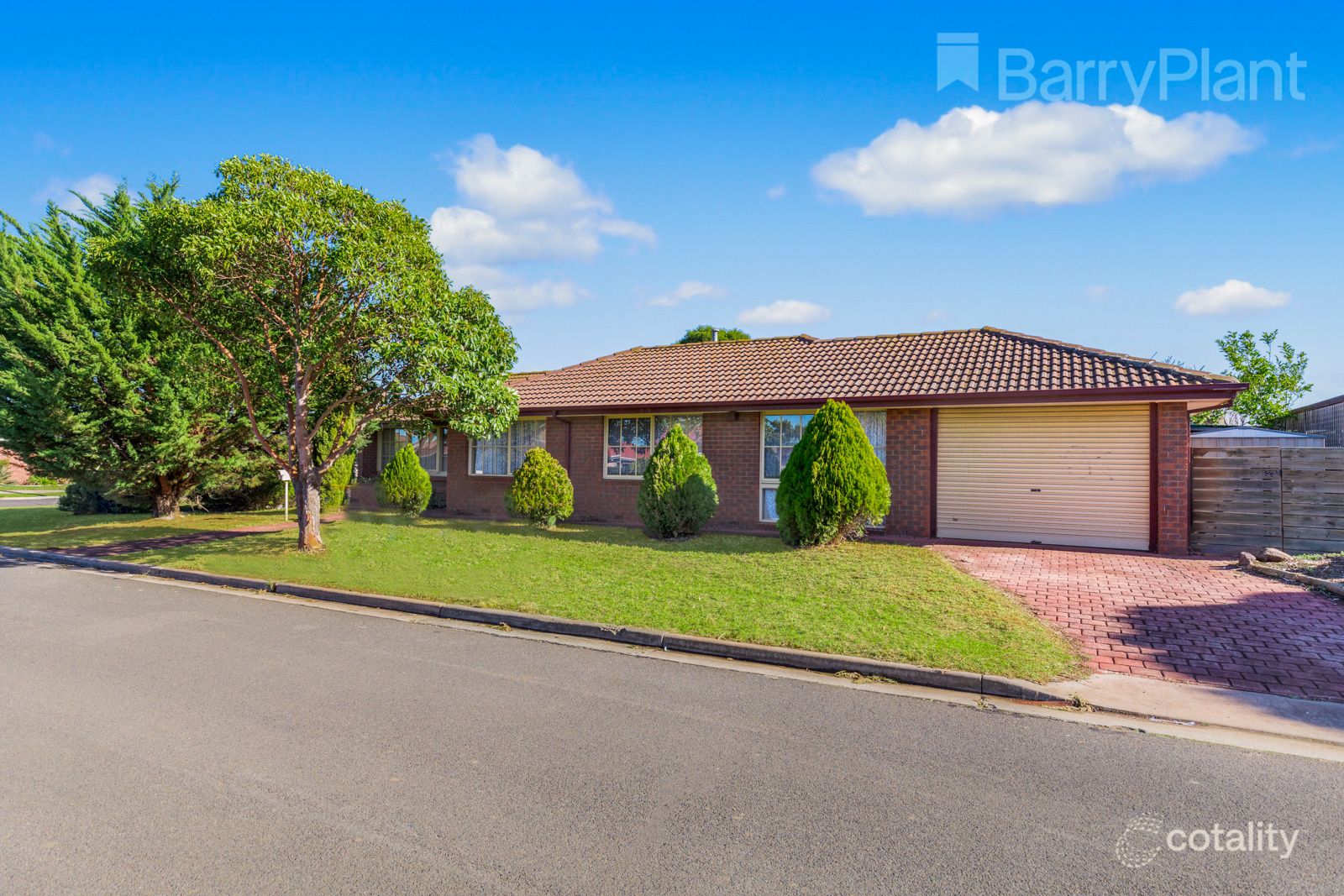 2 Mckellar Ave, Hoppers Crossing, VIC 3029